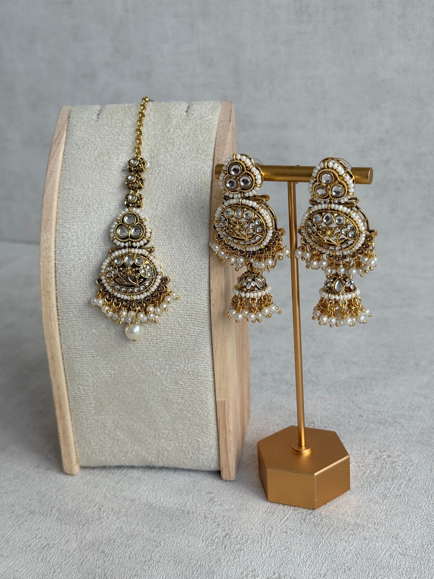Ayura Designs Krisha Tikka Set with Earrings – Kundan Floral Design & Pearl Jhumkis
