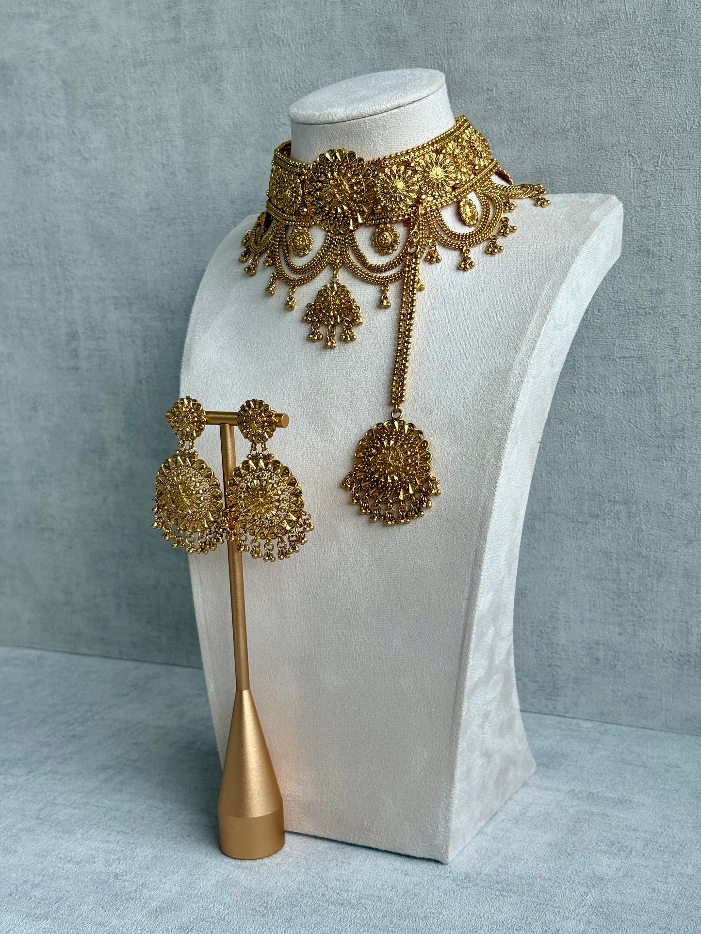 Ayura Designs Sahiban Set – Antique Gold Choker, Earrings & Tikka with Textured Filigree Motifs