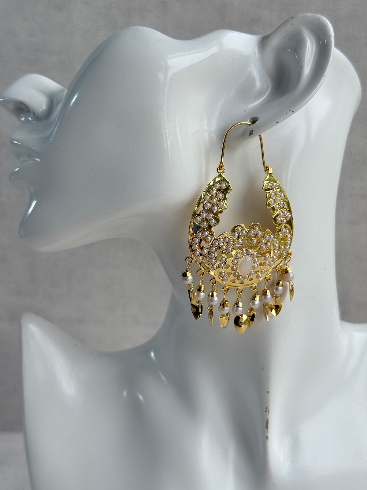 Ayura Designs Nimrat Balis – Ivory Pearls with Pippal Patti & Gold Finish