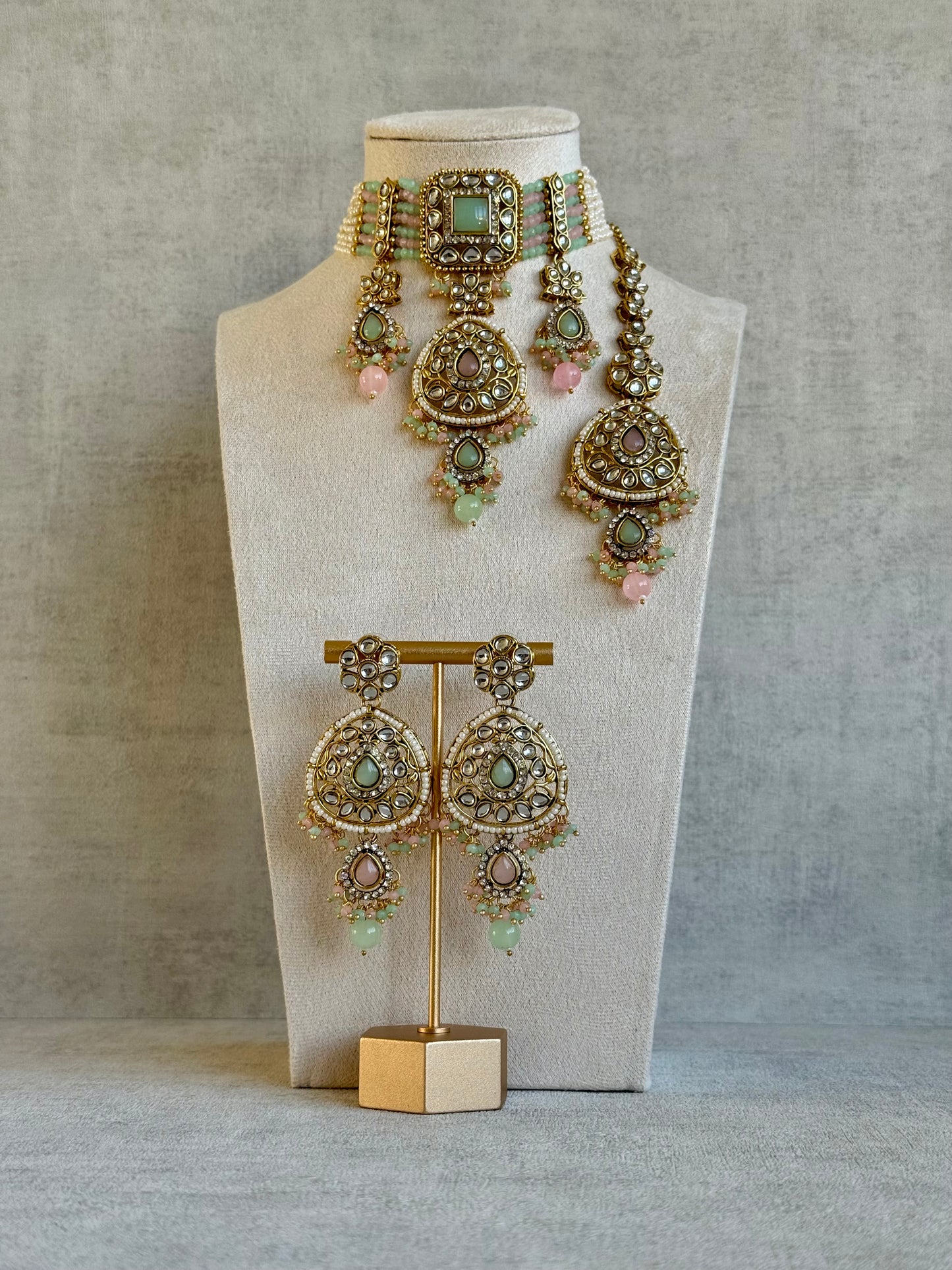 Ayura Designs Zarmeen Choker Set with Earrings & Tikka – Mirror-Cut Stones, Antique Gold Finish and Blush-Mint Beads