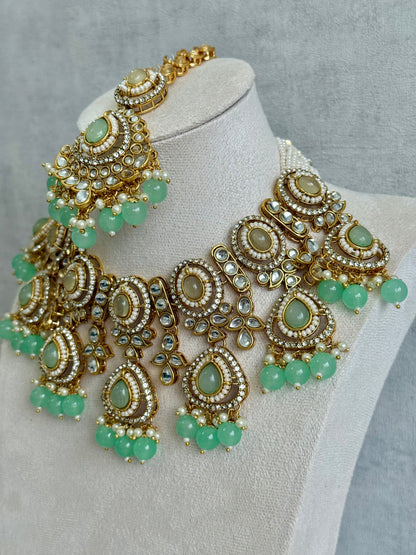 Ayura Designs Janvi Set with Necklace, Earrings & Tikka – Kundan Detailing, Mint Green Beads & Pearls Drops