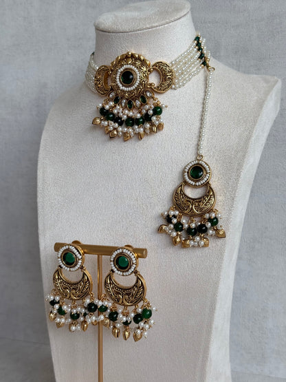 Ayura Designs Mehr Choker Set with Earrings & Tikka – Emerald Green Stones, Pearl Beads, Pearl Strands & Antique Gold Finish