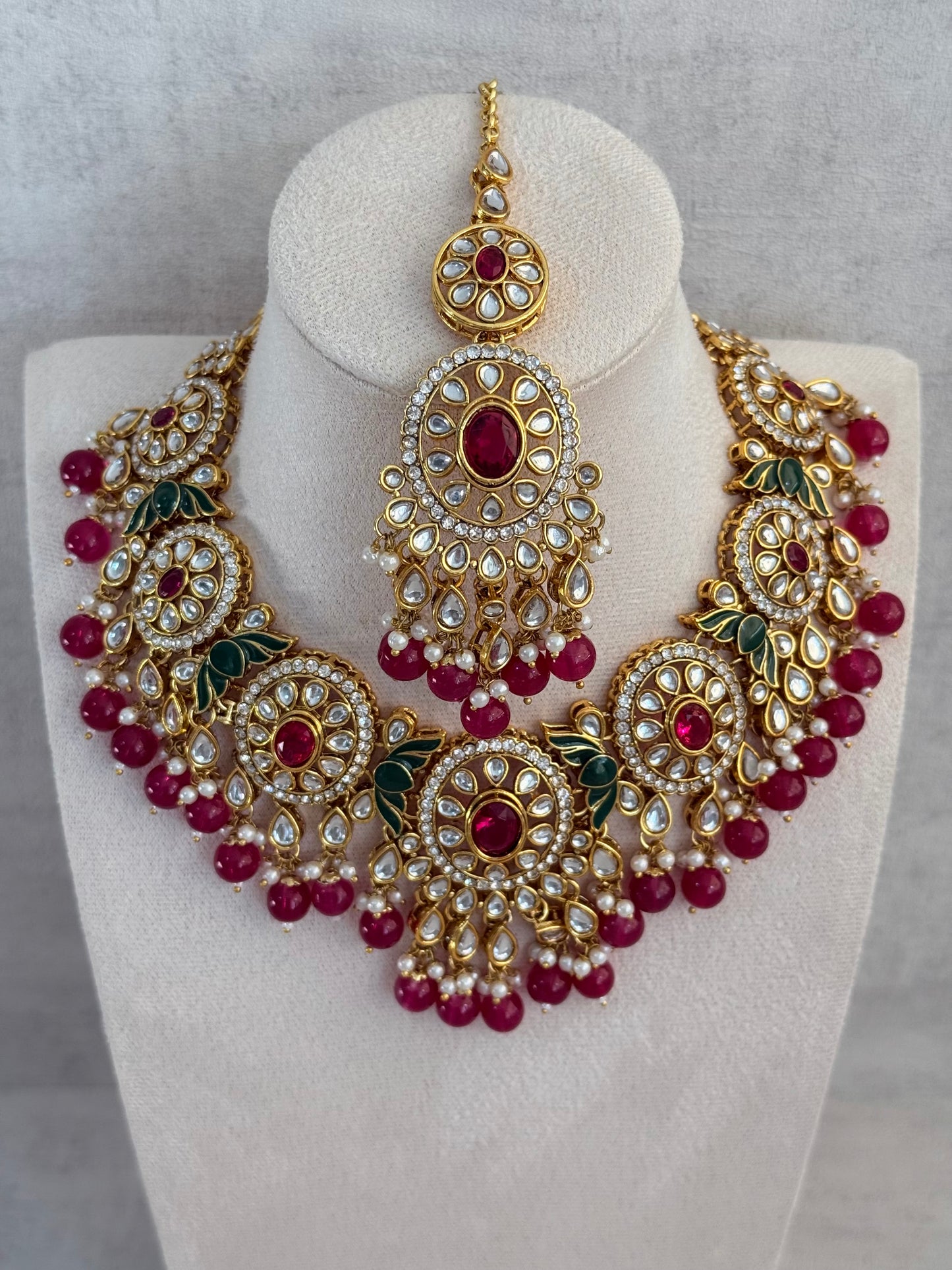Ayura Designs Zara Set with Necklace, Earrings, Tikka & Passa – Antique Gold with Kundan Detailing & Rani Pink Beads